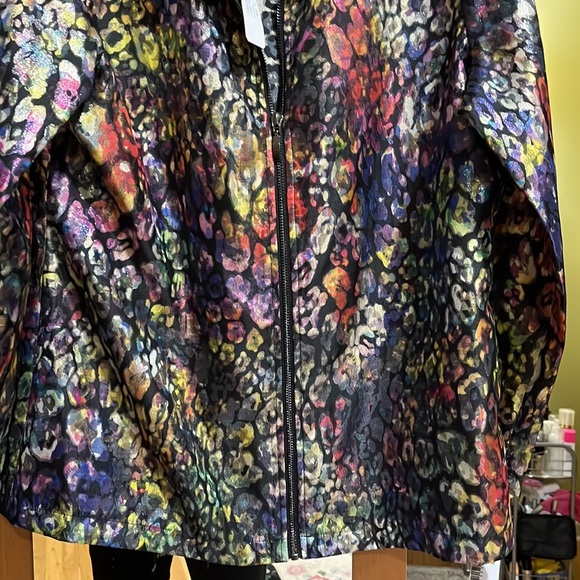 Stunning Multi color jacket Brand New, size M perfect for the Holiday! - Picture 4 of 7